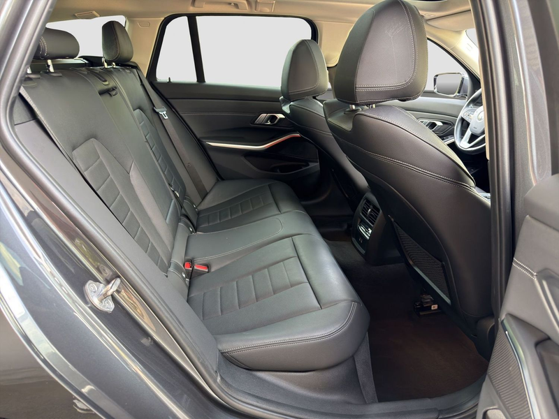 BMW 330 i Luxury Line Panorama NaviProf ACC LED HiFi — photo 15