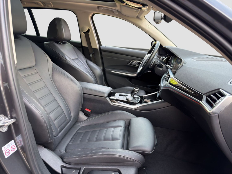 BMW 330 i Luxury Line Panorama NaviProf ACC LED HiFi — photo 12