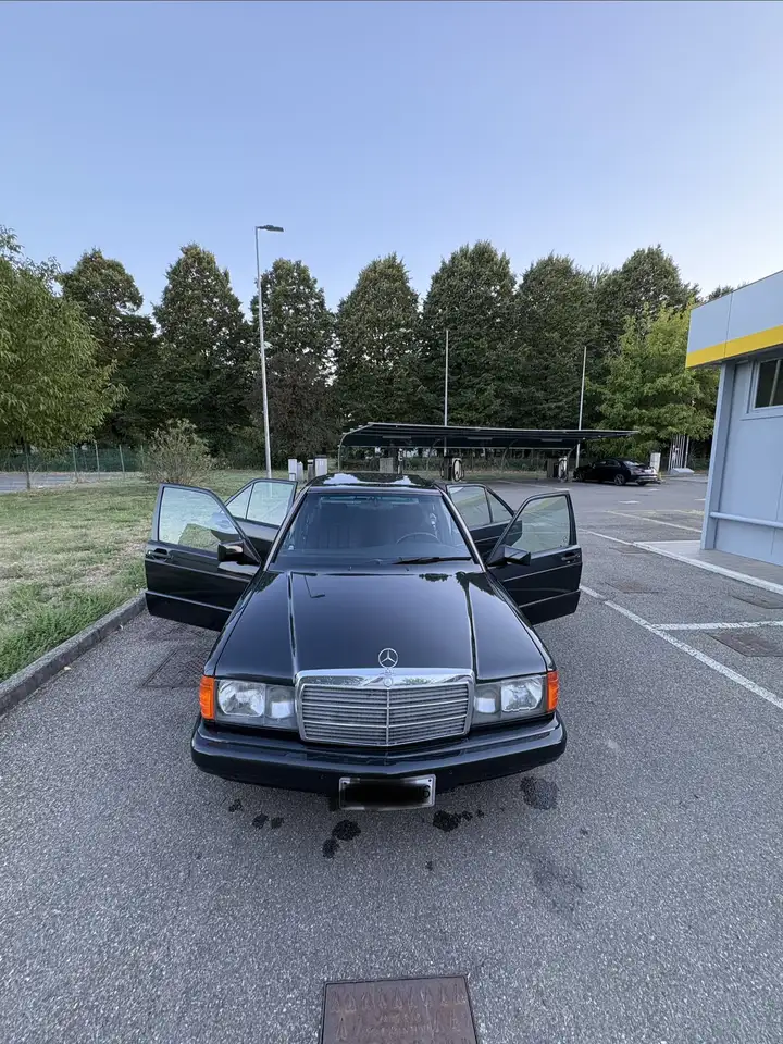 Mercedes-Benz 190 2.0 E 122cv, foto 4