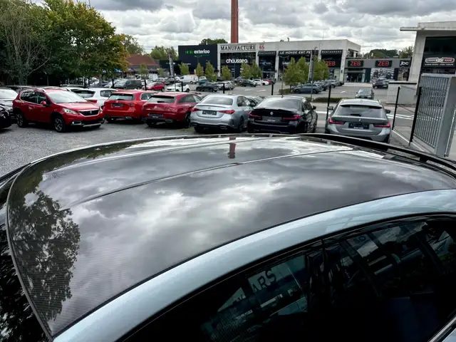 Porsche Cayenne view 3