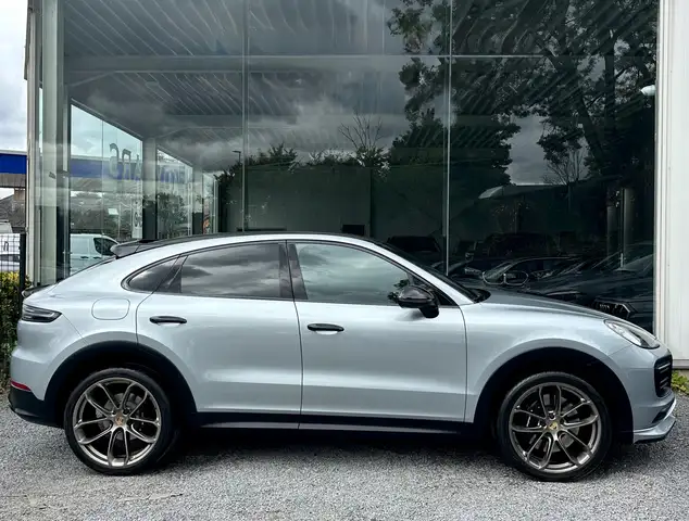 Porsche Cayenne view 5