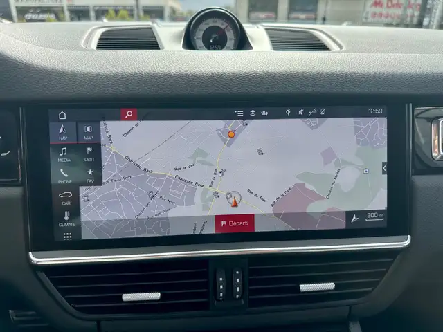 Porsche Cayenne view 15