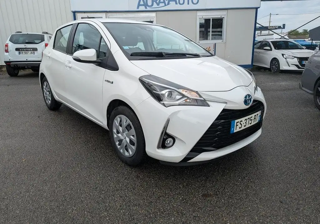 Toyota Yaris 2020 из Европы — купить под ключ