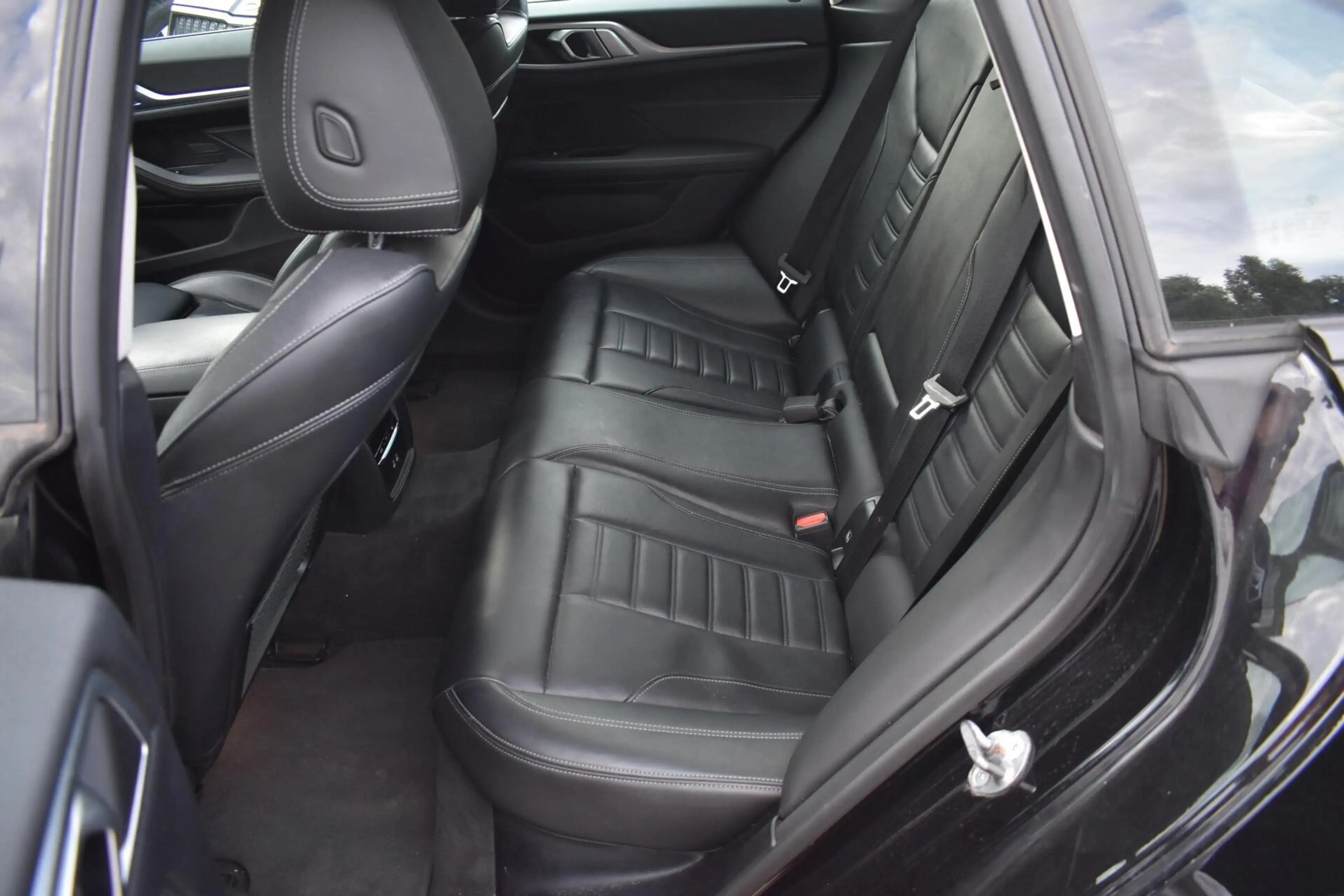 BMW i4 eDrive40 High Executive 84 kWh | Head-Up | Leder | — photo 14