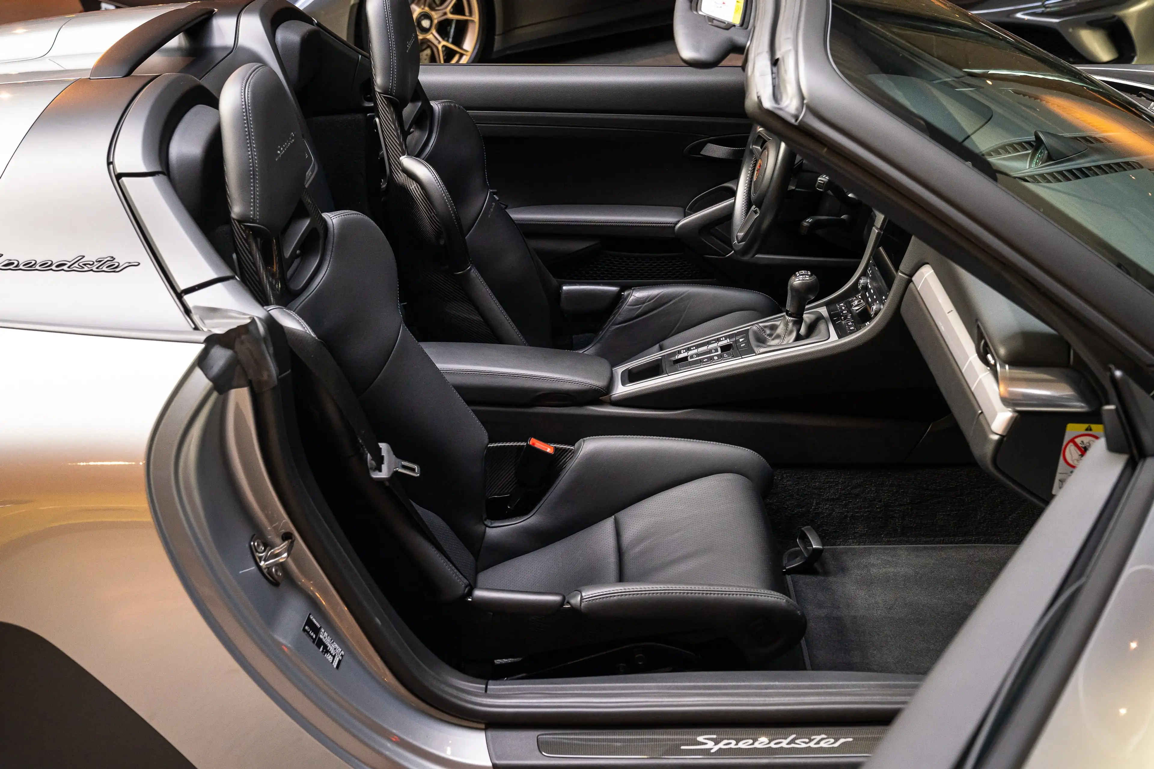 Porsche 991 .2 Speedster - 1 of 1948 — photo 14