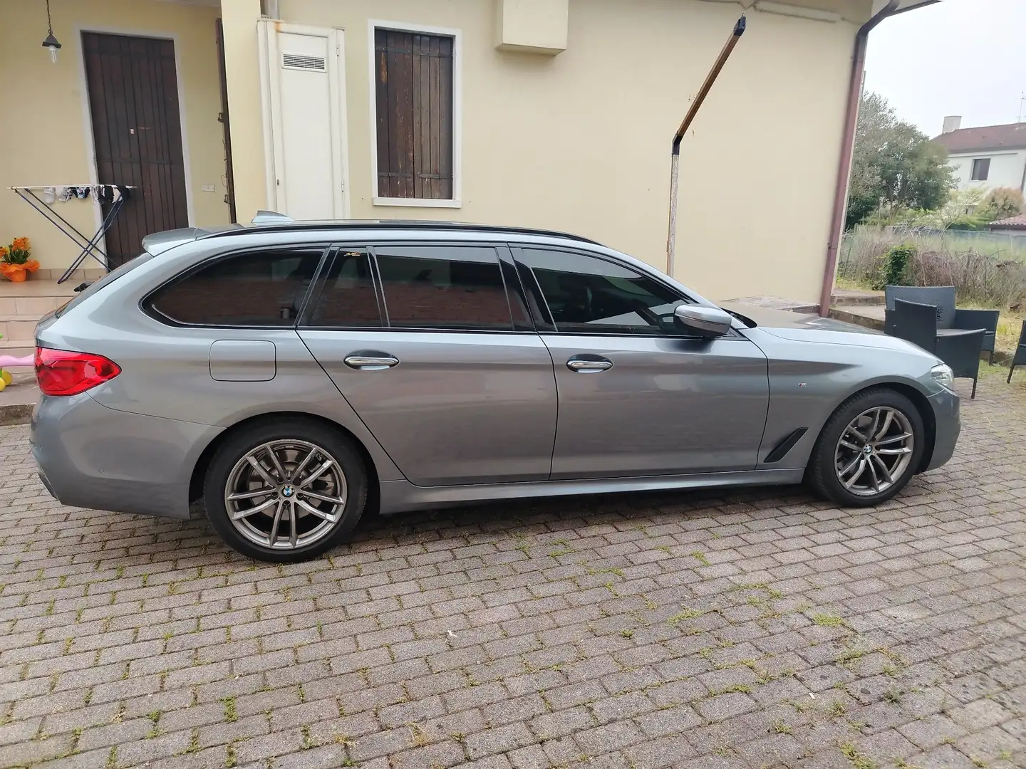 BMW 520 520d Touring xdrive Msport auto - 2