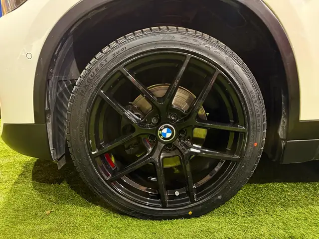 BMW X1 view 6