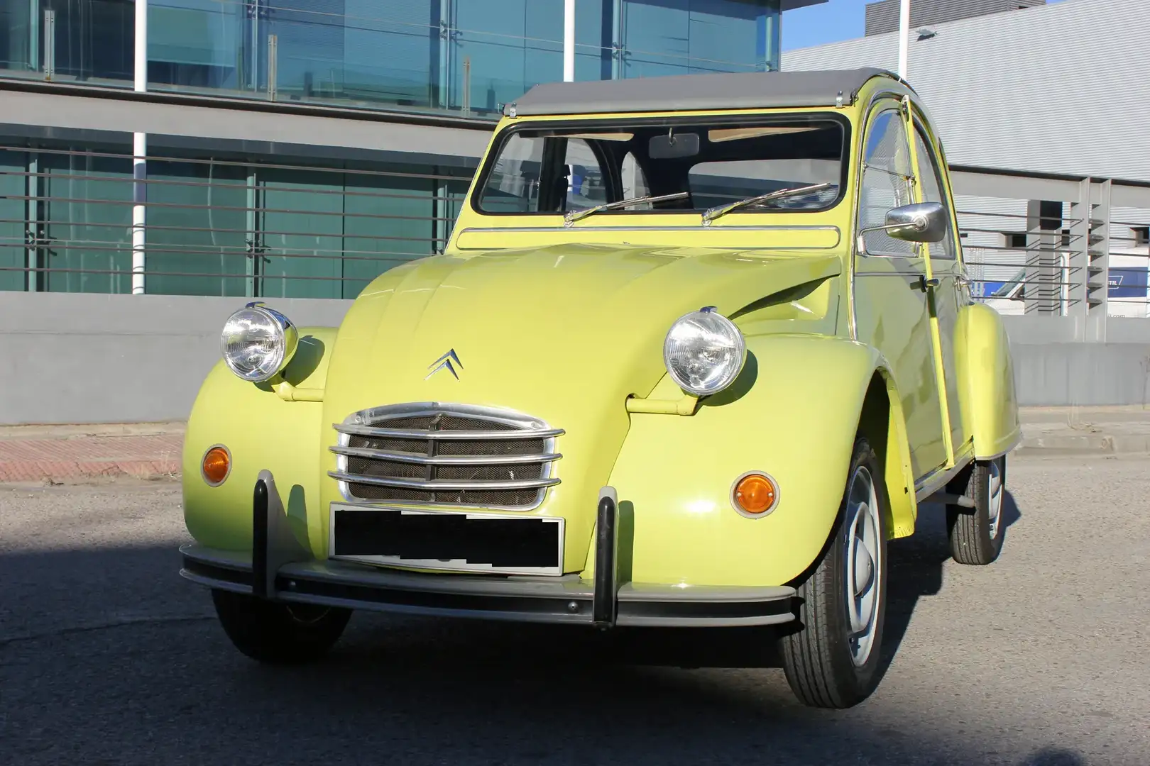 Citroen 2CV 6 Special Jaune - 1