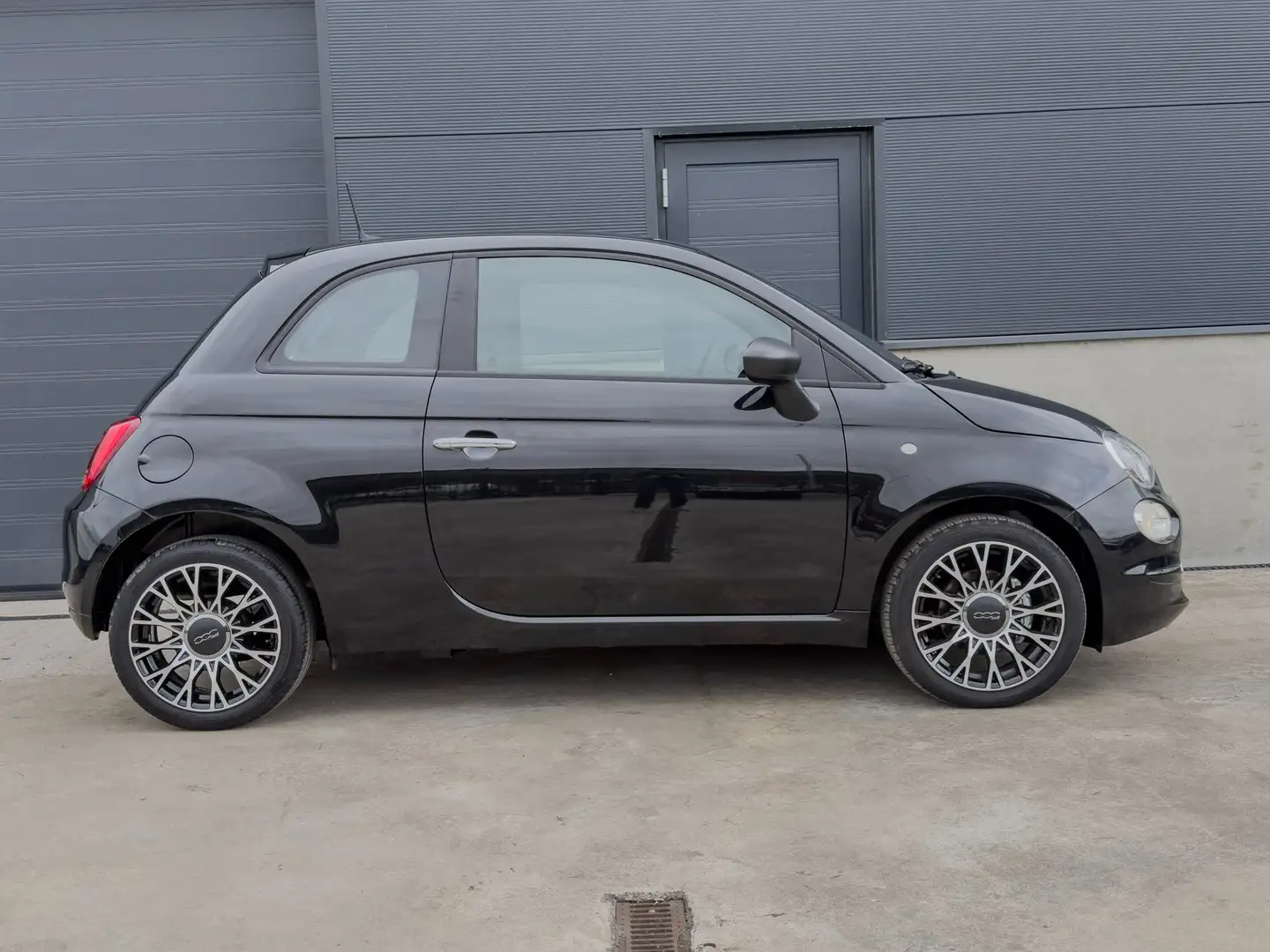 Fiat 500 1.0 Mild-Hybrid / CARPLAY / CRUISECONTROL /*50 KM* Schwarz - 2