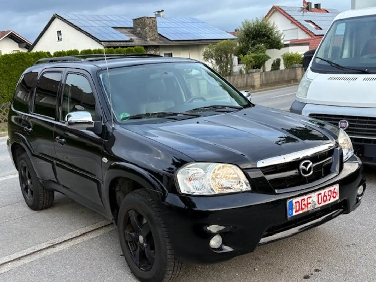 Mazda Tribute 2.0 Comfort Allrad Negro - 1