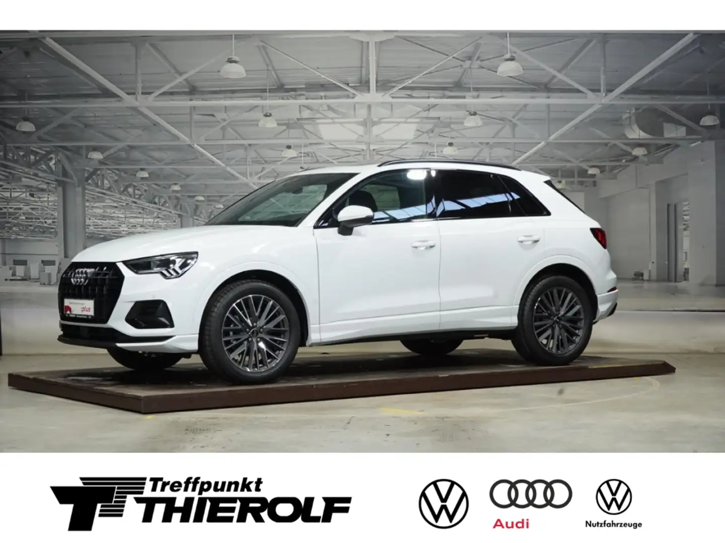 Audi Q3 advanced 35 TFSI S line Pano AHK Kamera 19-Zoll Weiß - 1