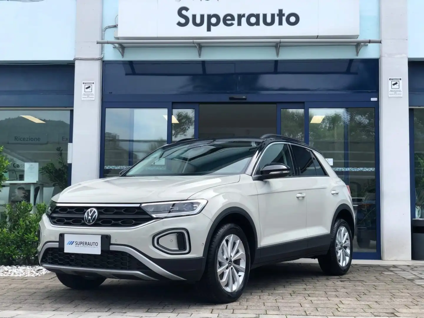 Volkswagen T-Roc 2.0 TDI Edition Plus *KMO*KEYLESS* RETROCAMERA* Gris - 2