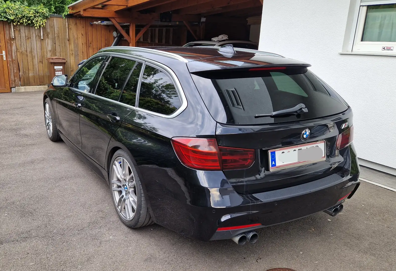 BMW 328 328i Touring M-Paket Schwarz - 2