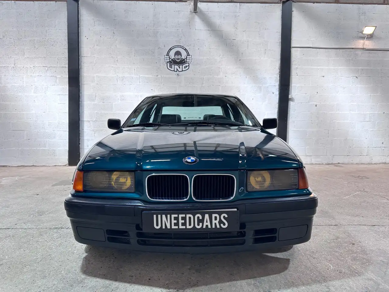 BMW 320i A, foto 2