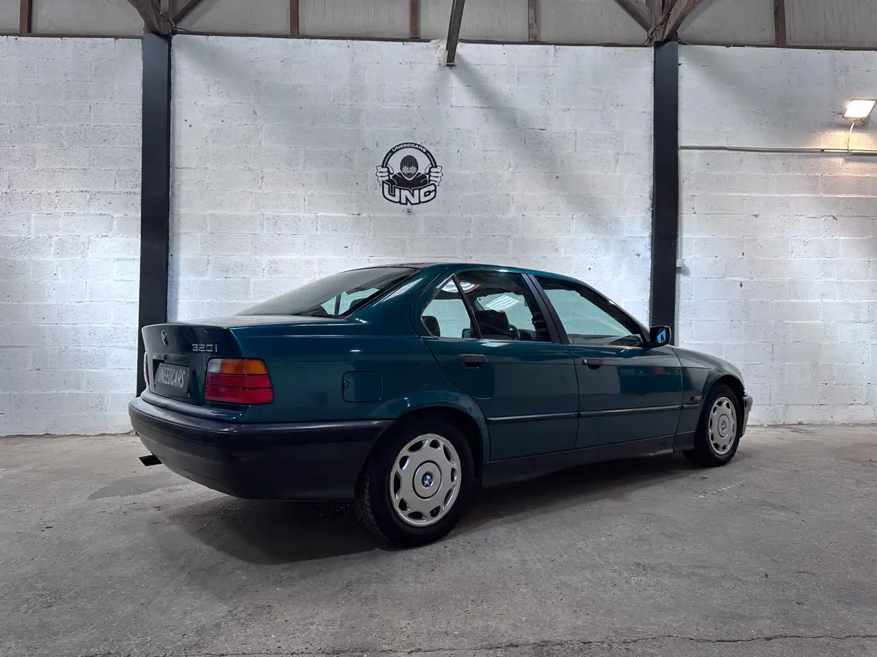 BMW 320i A, foto 6