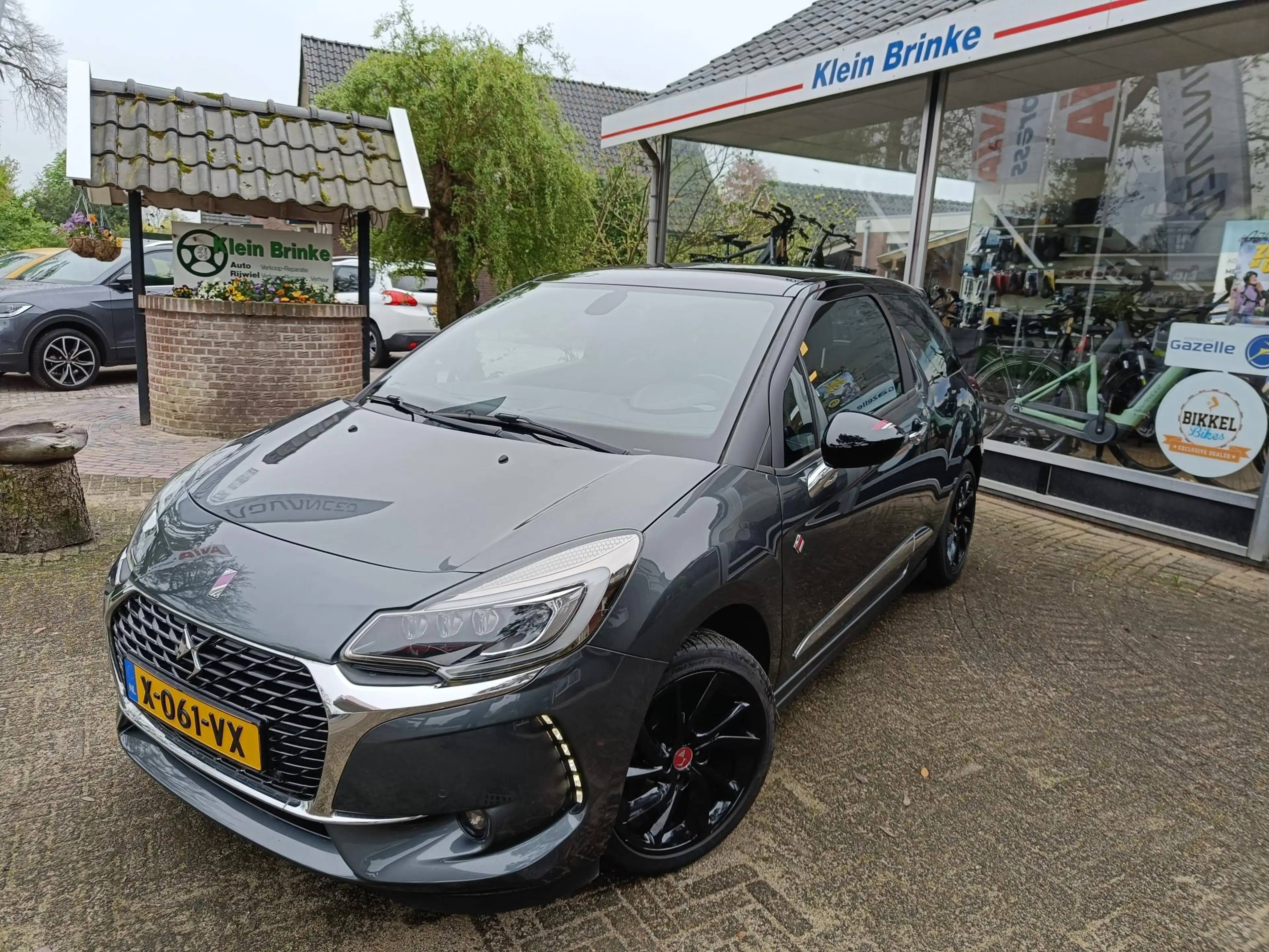 DS Automobiles DS 3 1.2 PureTech 110 PK Performance Line Camera//lage