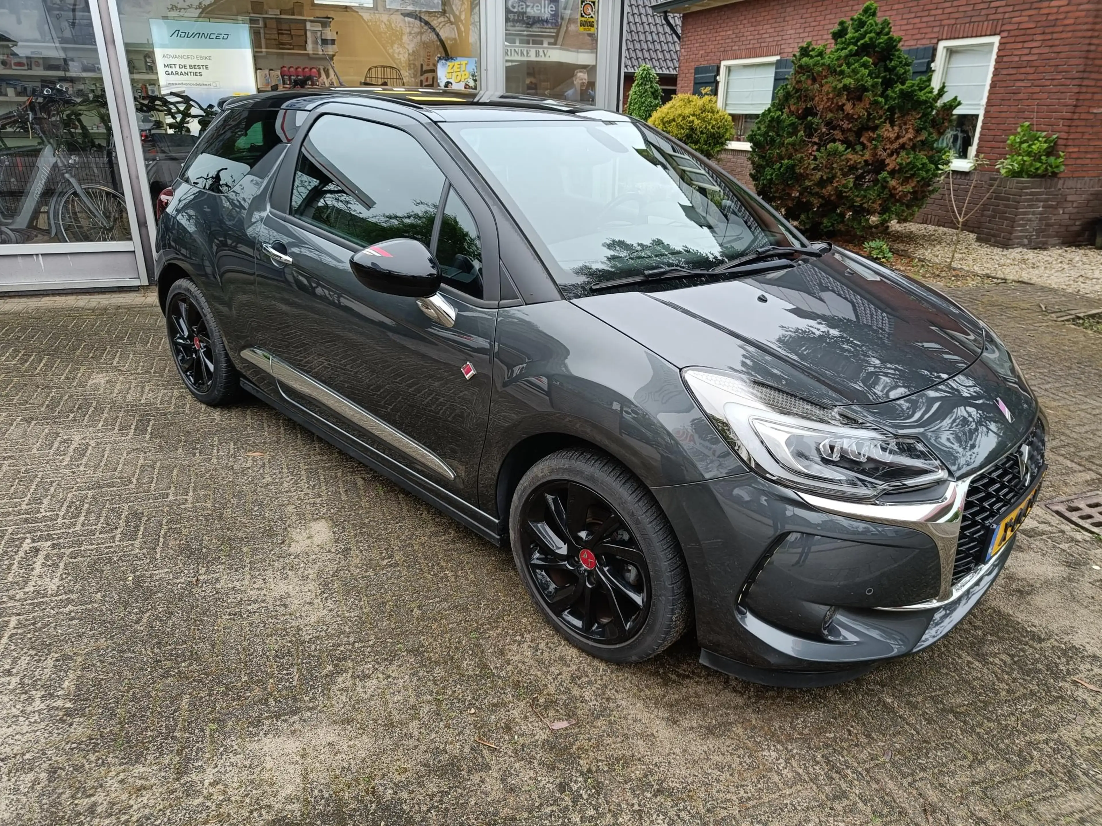 DS Automobiles DS 3 1.2 PureTech 110 PK Performance Line Camera//lage — photo 3