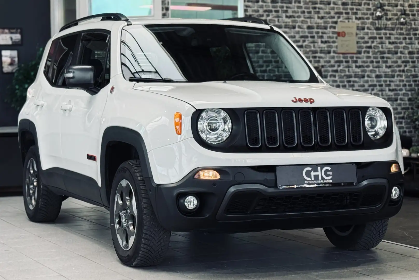 Jeep Renegade Trailhawk 4WD KAMERA|NAVI|AHK|PDC Weiß - 1