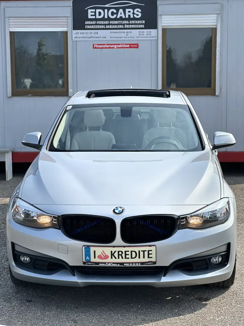 BMW 330 330 d xDrive Grau - 2