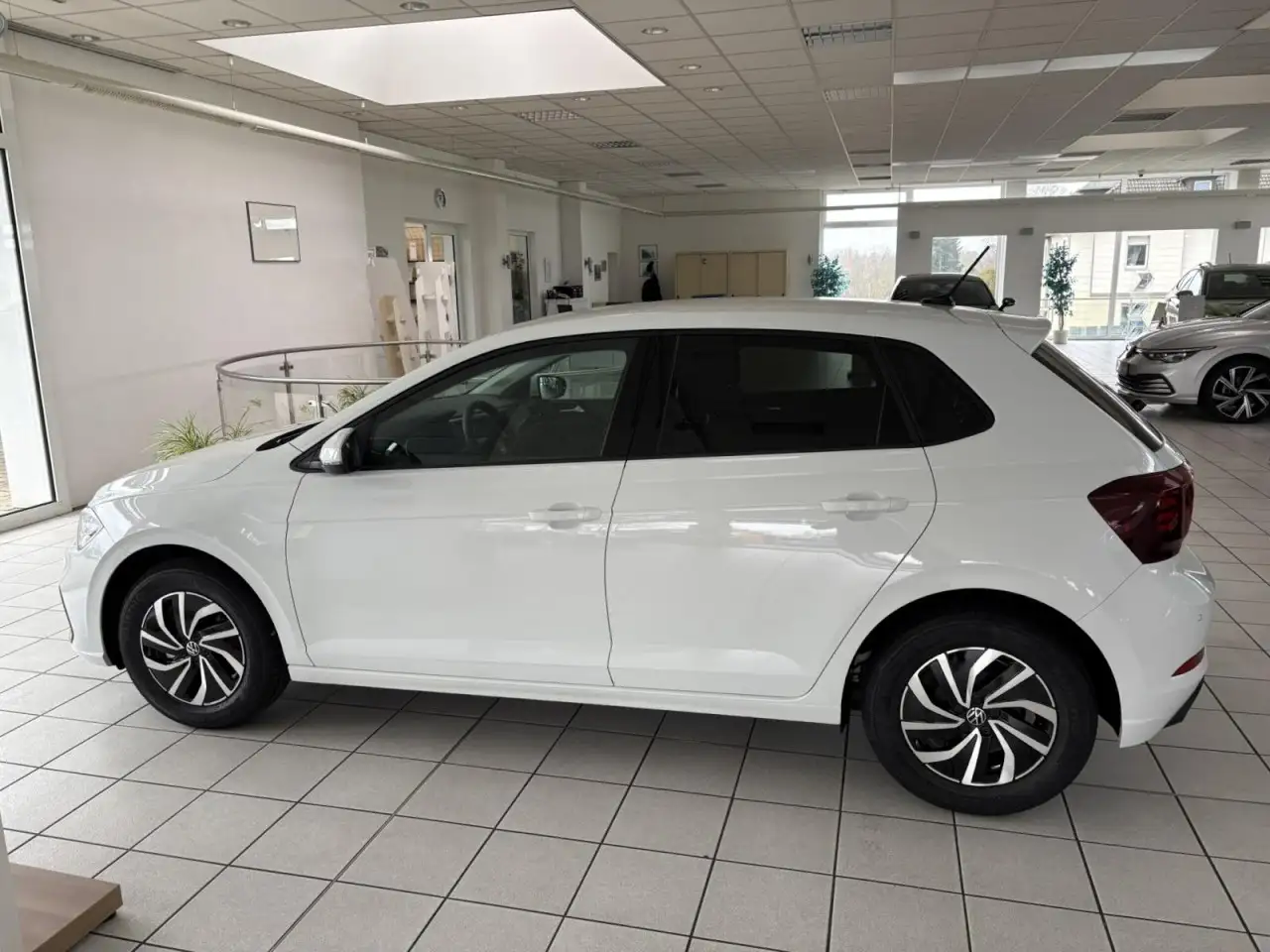 Volkswagen Polo Life Klima Rückfahrkamera Sitzheizung Fenster el. 2