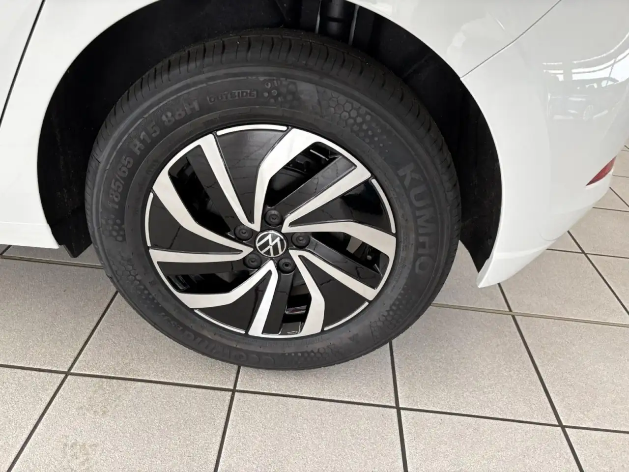 Volkswagen Polo Life Klima Rückfahrkamera Sitzheizung Fenster el. 6