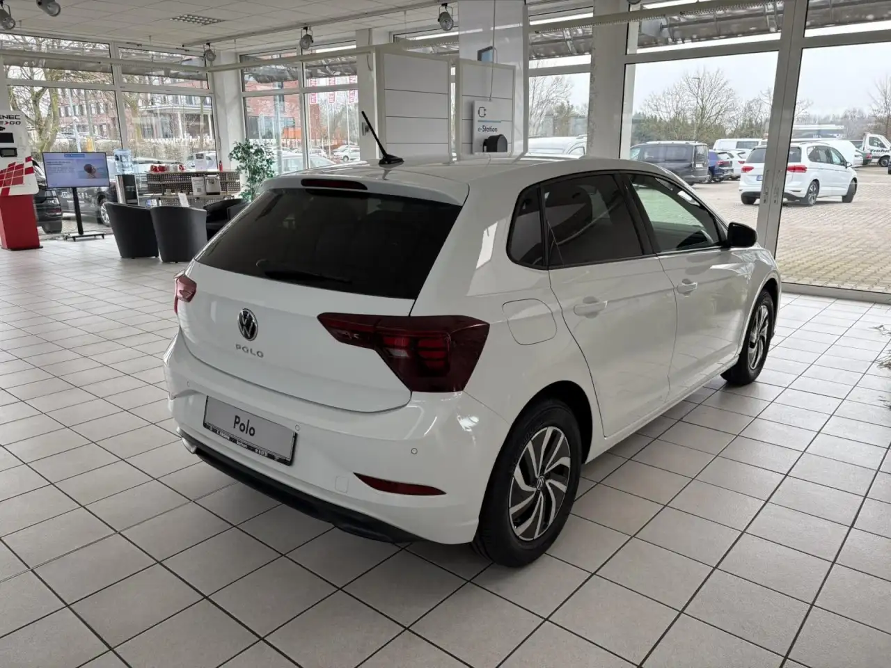 Volkswagen Polo Life Klima Rückfahrkamera Sitzheizung Fenster el. 5