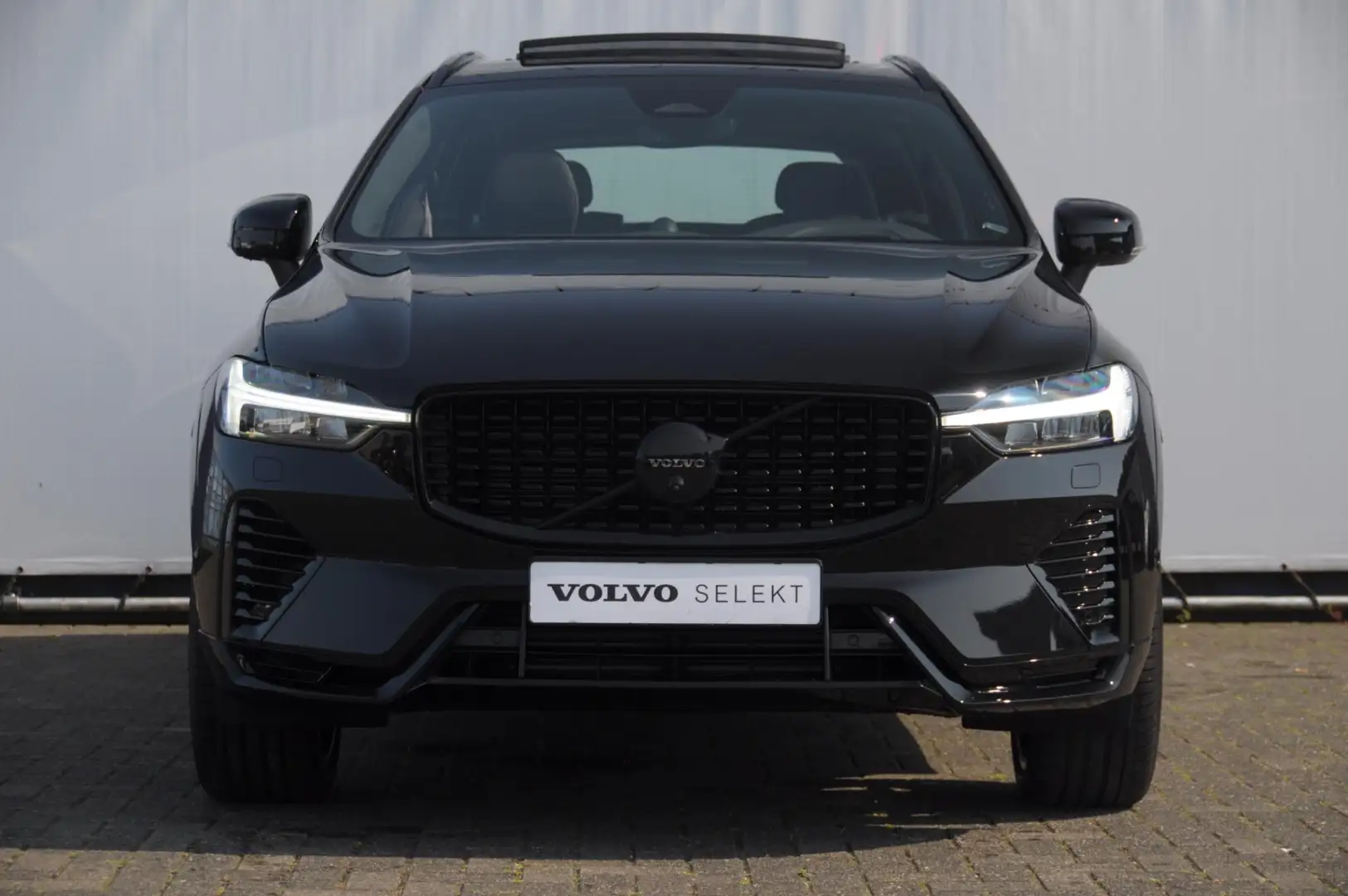Volvo XC60 T6 350PK Automaat AWD Plus Black Edition Adaptieve Noir - 2