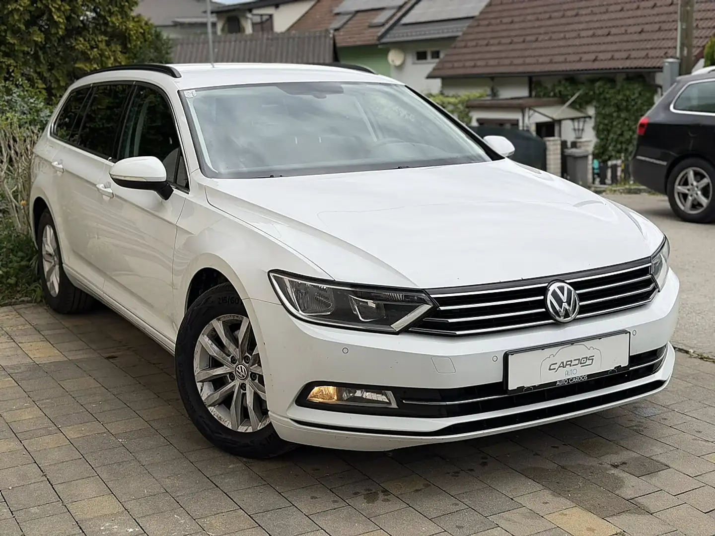 Volkswagen Passat Variant Comfortline 2,0 TDI SCR Weiß - 1