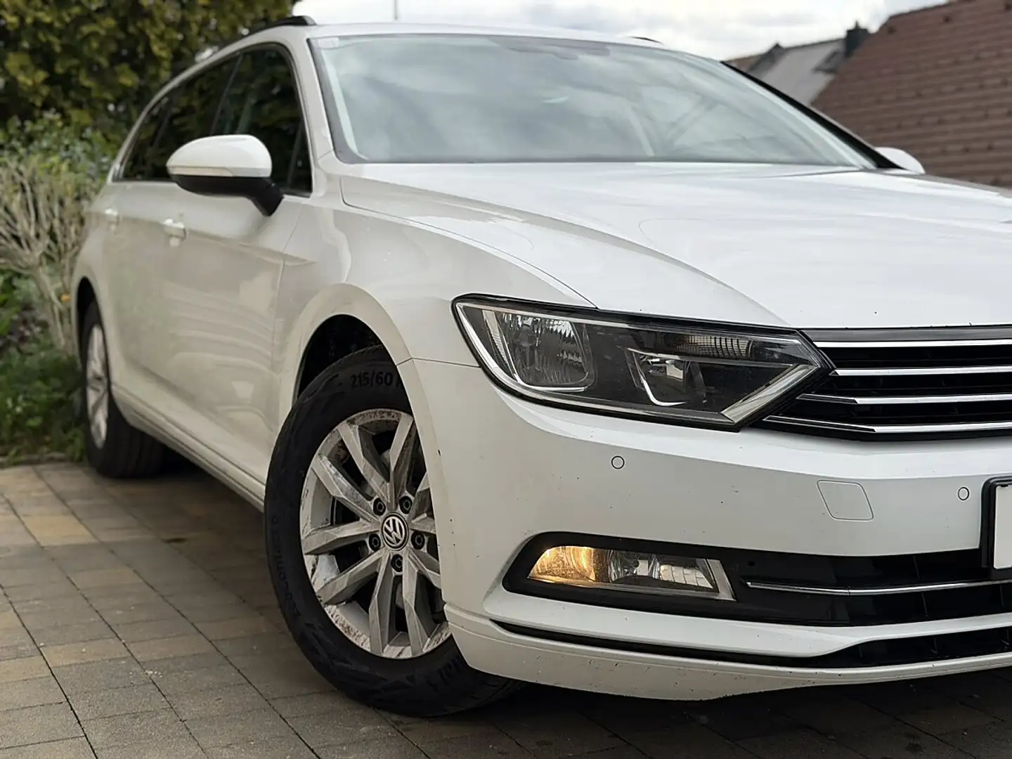Volkswagen Passat Variant Comfortline 2,0 TDI SCR Weiß - 2
