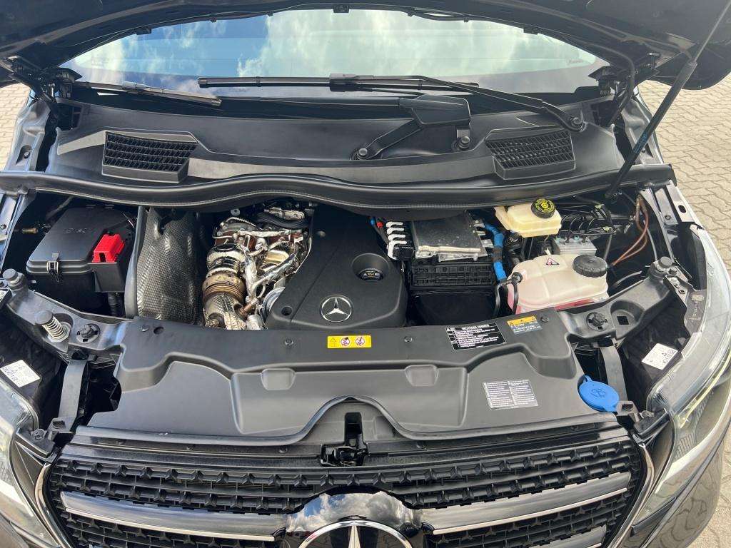 Mercedes-Benz V 250