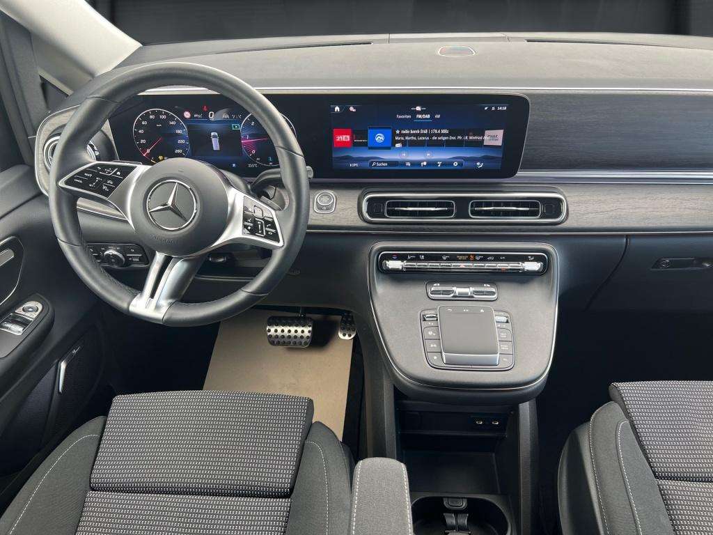 Mercedes-Benz V 250