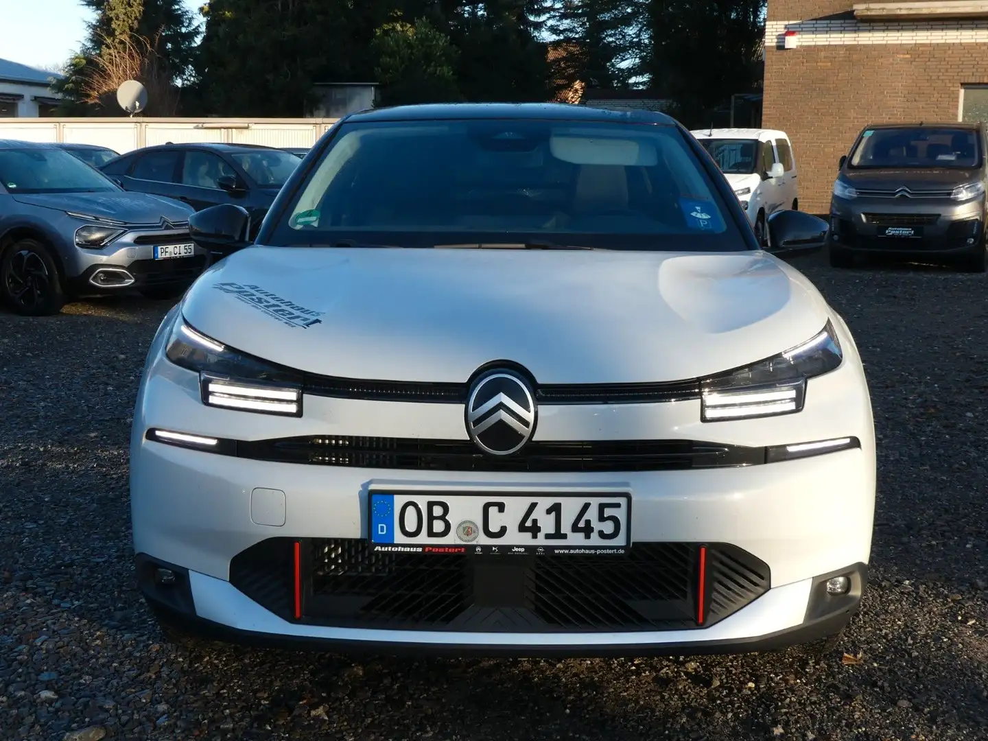 Citroen C4 Hybrid 145PS Lim. Collection Weiß - 2
