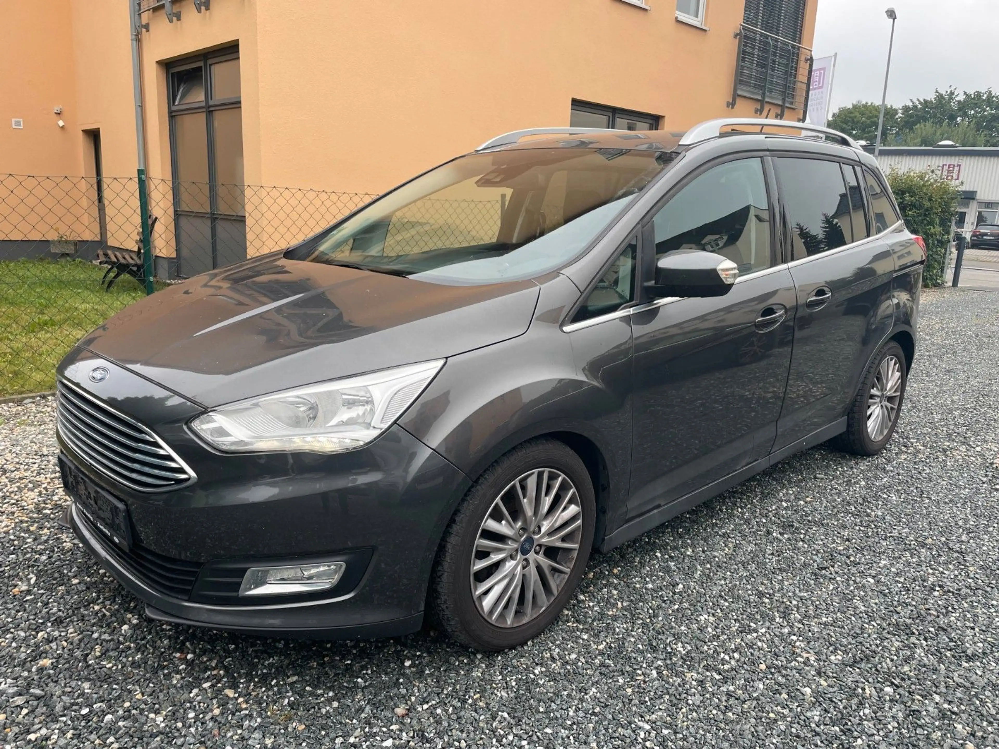 Ford Grand C-Max 1,0 EcoBoost 92kW Business Edition — photo 2