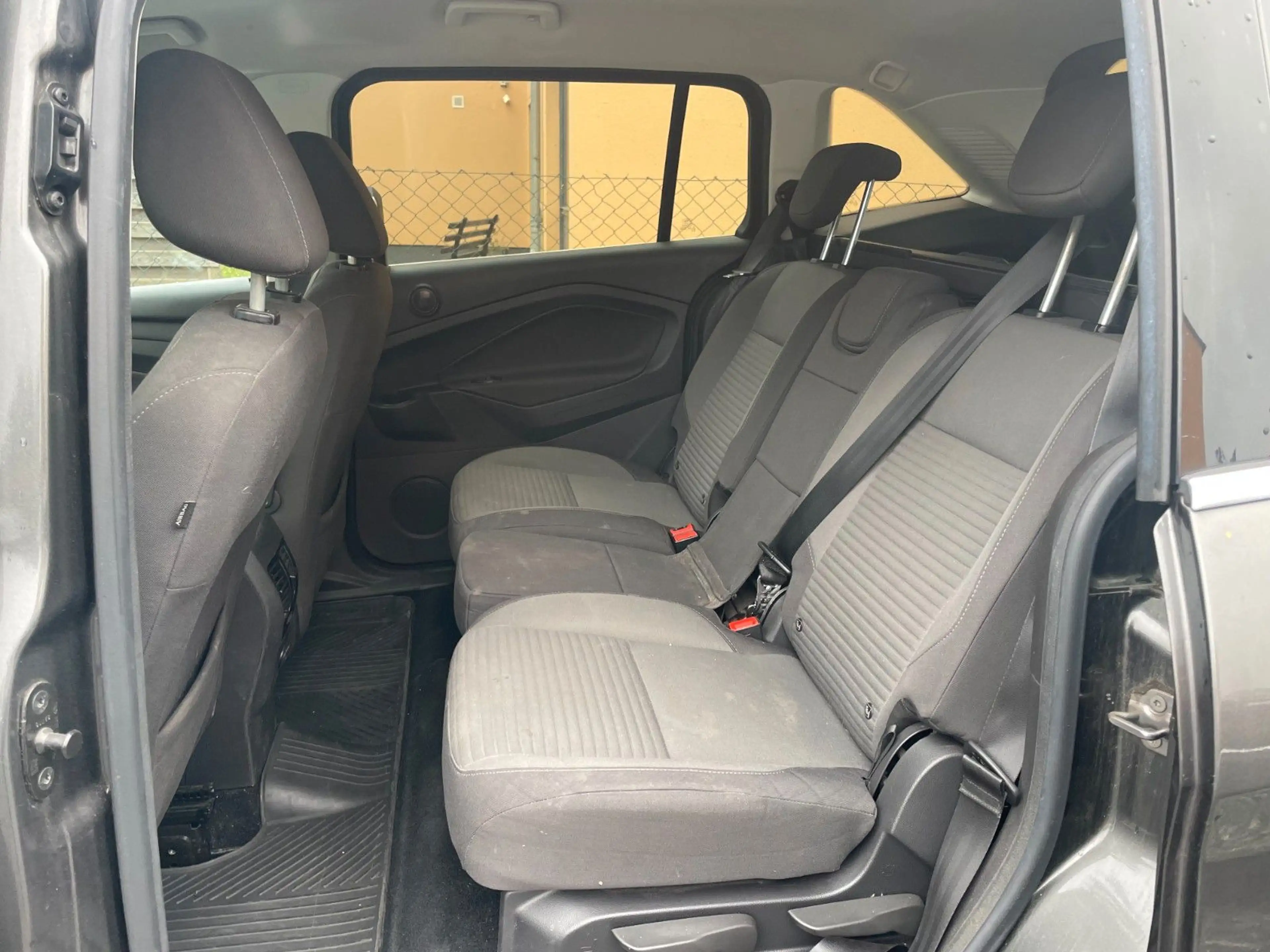 Ford Grand C-Max 1,0 EcoBoost 92kW Business Edition — photo 10