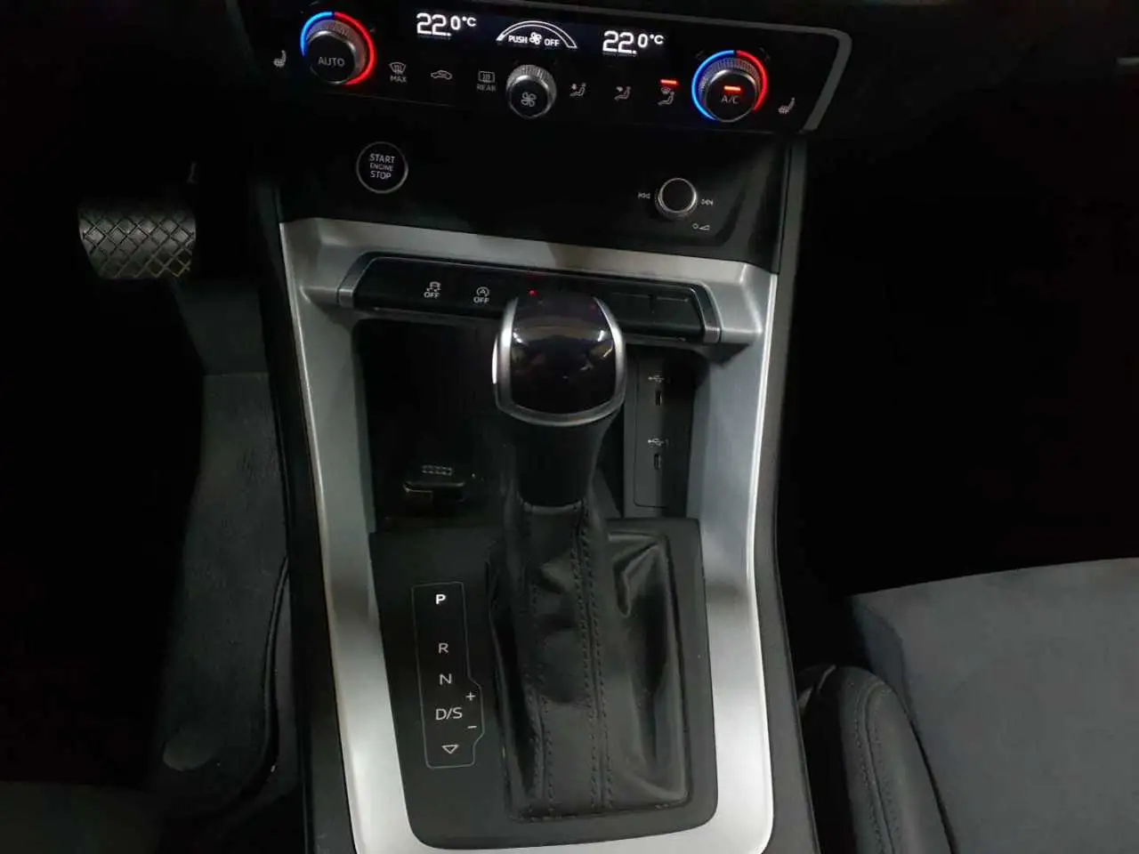 Audi Q3 35 TDI S tronic S line Navi Pano AHK, миниатюра 10