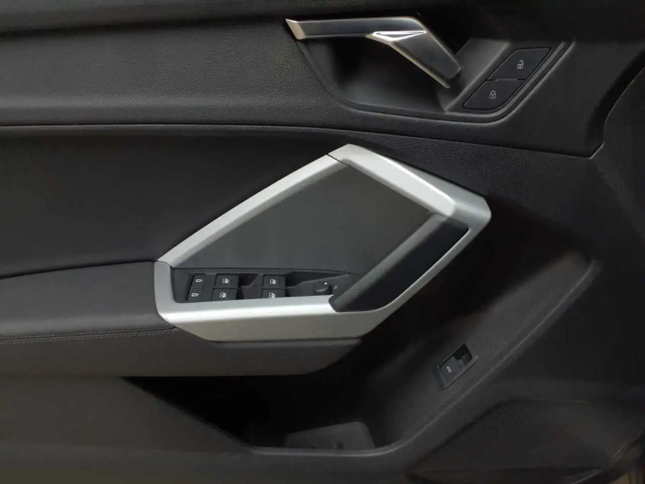 Audi Q3 35 TDI S tronic S line Navi Pano AHK, миниатюра 19