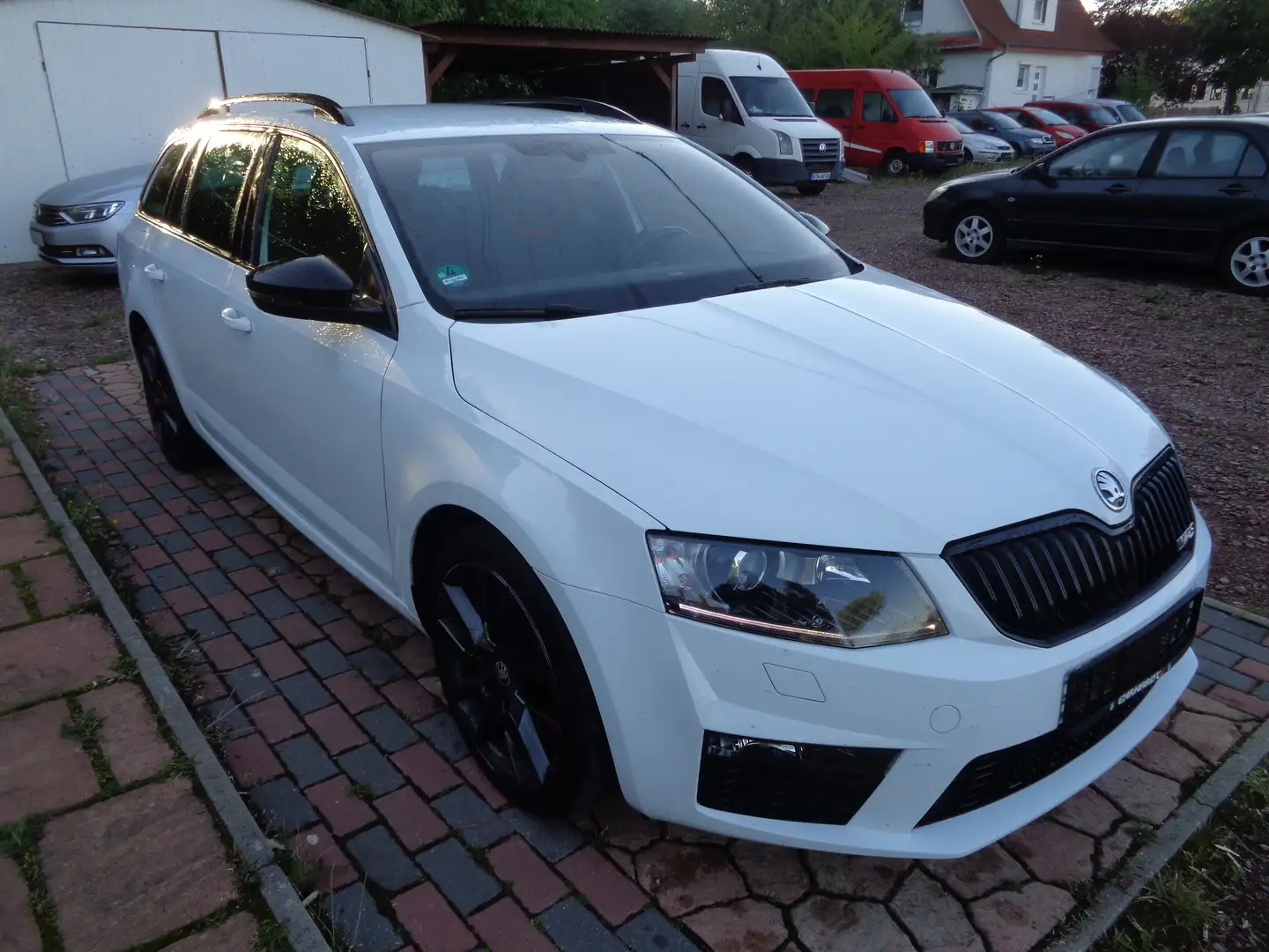Skoda Octavia Octavia 2.0 TDI RS CHALLENGE -1.HAND Bílá - 1