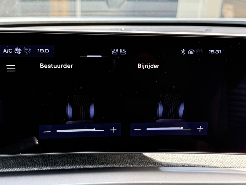 Peugeot 5008 1.6 Plug-in Hybrid 225 GT Exclusive 7P SCHUIFDAK A — photo 12