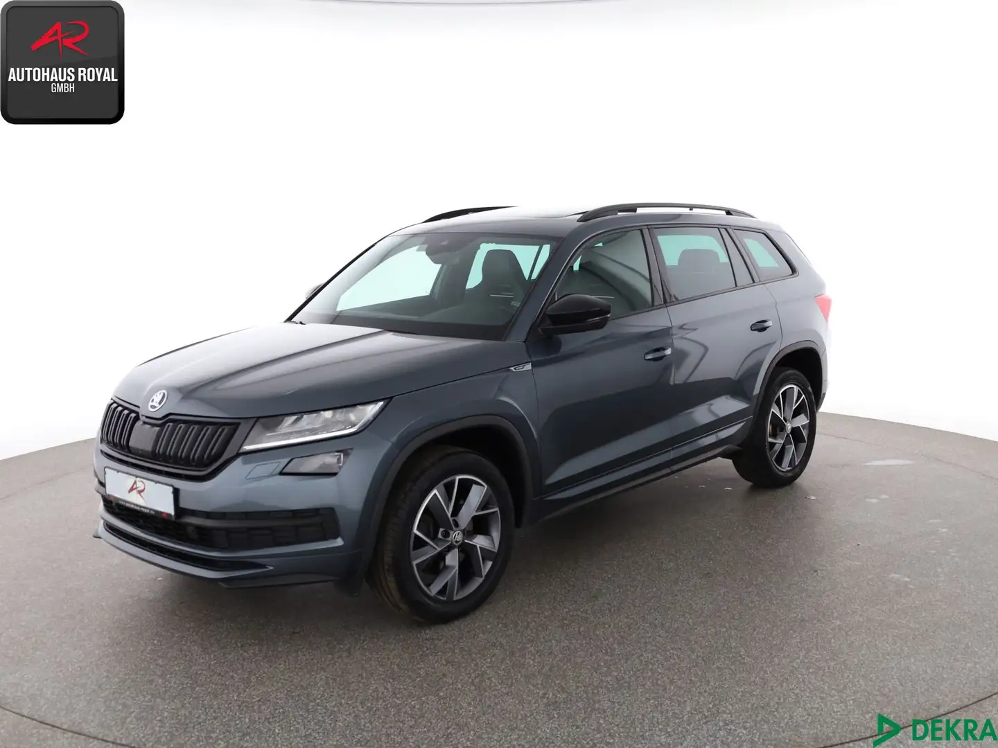 Skoda Kodiaq Kodiaq 2.0 TDI 4x4 SPORTLINE 360GRAD,KEYLESS,ACC Šedá - 1