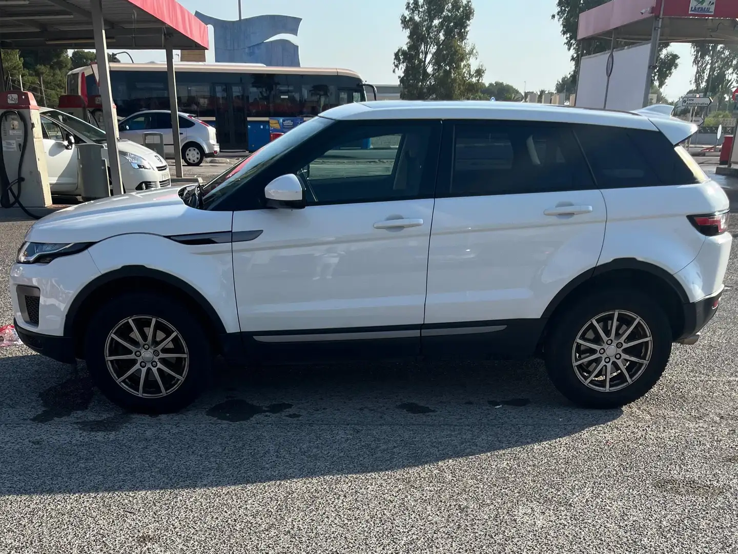 Land Rover Range Rover Evoque Range Rover Evoque 2.0TD4 Pure 4WD 150 Pure Blanco - 1