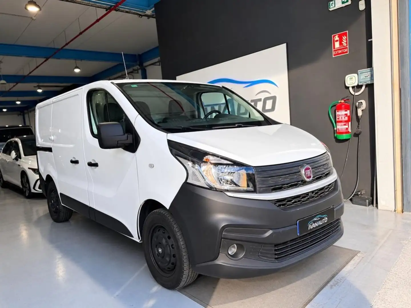 Fiat Talento 1.2 LX Largo 2.0 EcoJet 107 kW 145 CV Blanco - 1