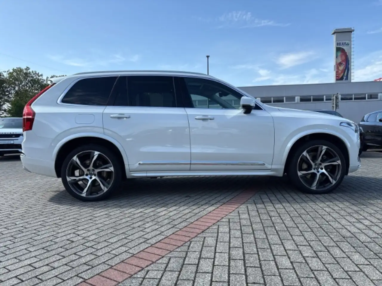 Volvo XC90 Inscription Edition T8 22''LM Luftf. 7-Sitzer AHK, миниатюра 17