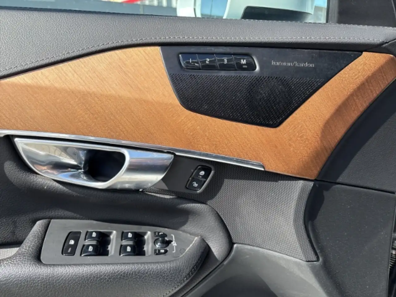 Volvo XC90 Inscription Edition T8 22''LM Luftf. 7-Sitzer AHK, миниатюра 23