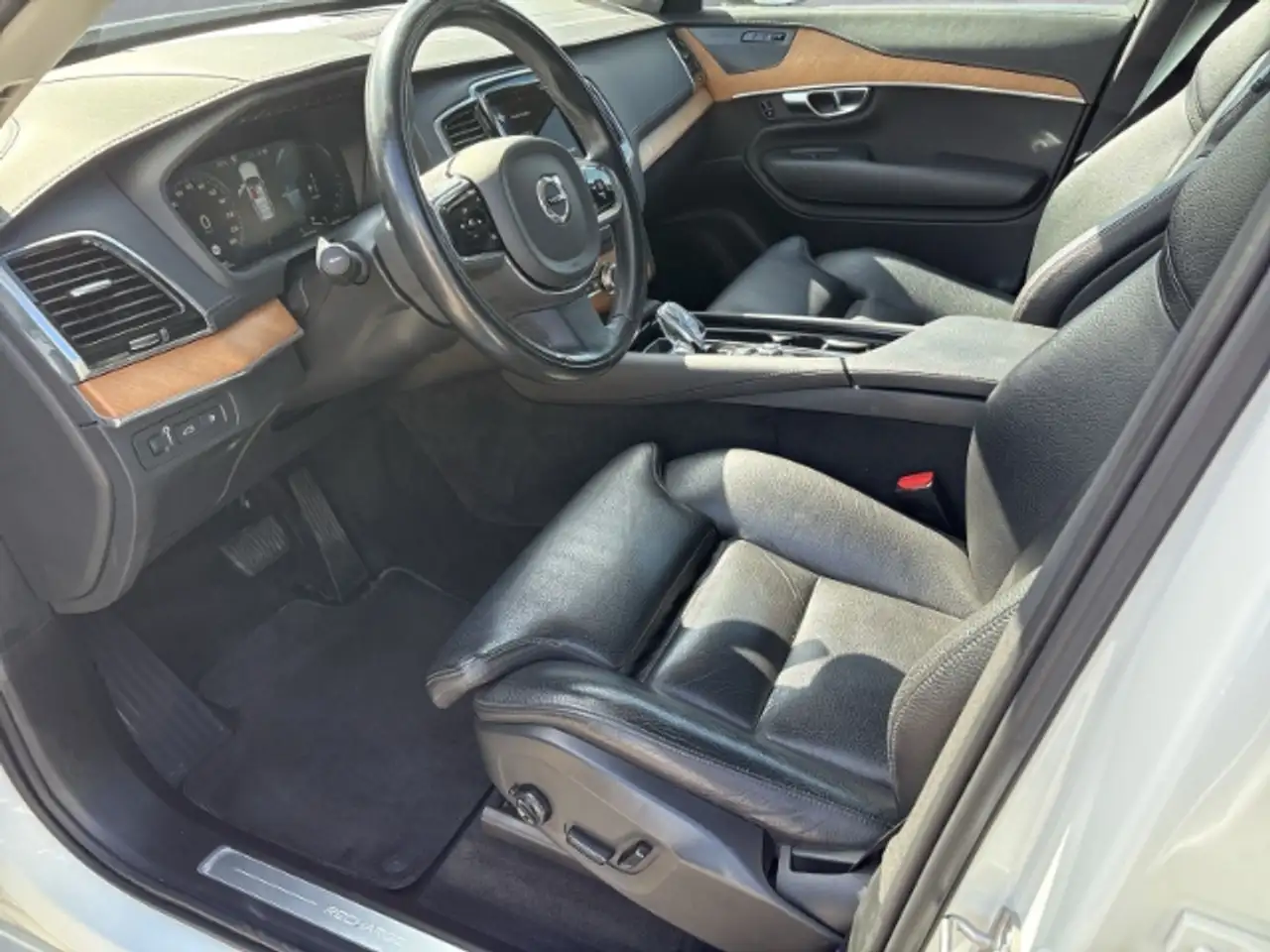 Volvo XC90 Inscription Edition T8 22''LM Luftf. 7-Sitzer AHK, миниатюра 11