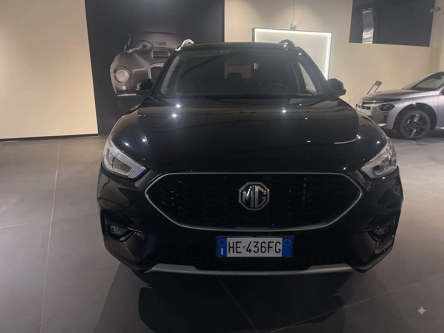 MG ZS CLASSIC 1.5L 5MT LUXURY BLACK Schwarz - 2
