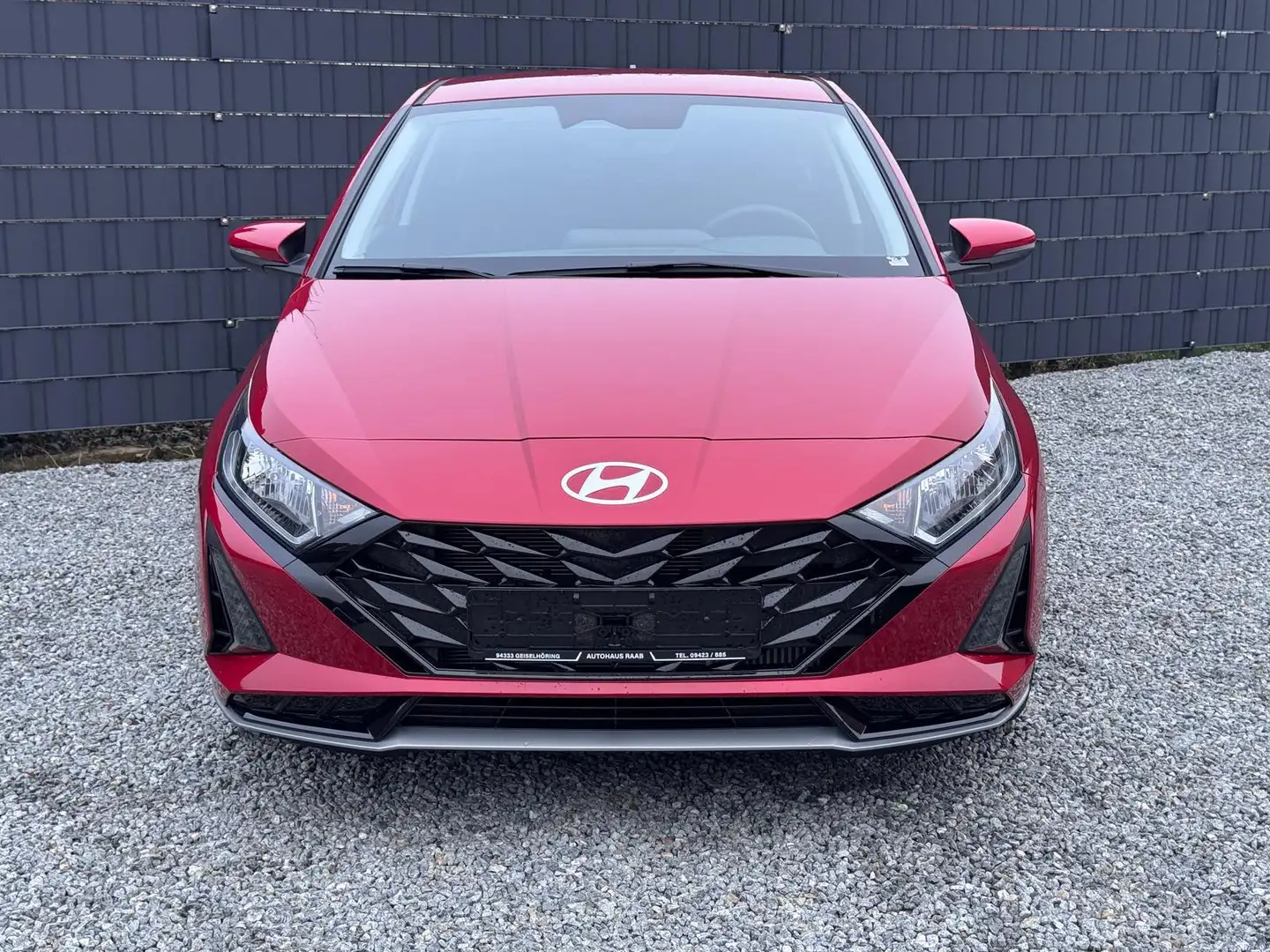 Hyundai i20 Family Automatik 66 kW (90 PS), Automatik, Fron... Rot - 2