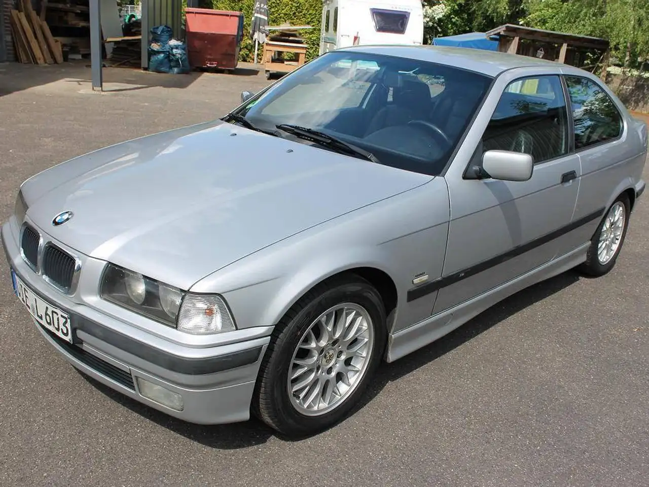 BMW 323ti compact Exclusiv Edition, foto 2