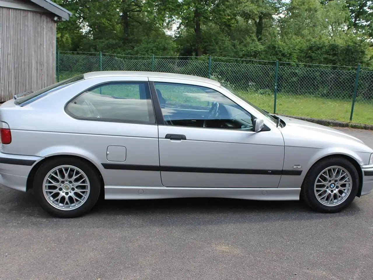 BMW 323ti compact Exclusiv Edition, foto 4