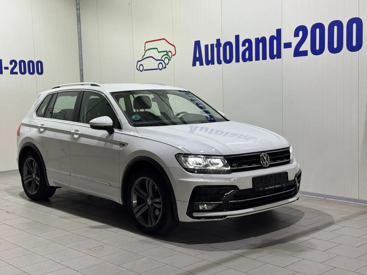Volkswagen Tiguan Highline BMT DSG * R-Line * Navi * Kamera Wit - 1