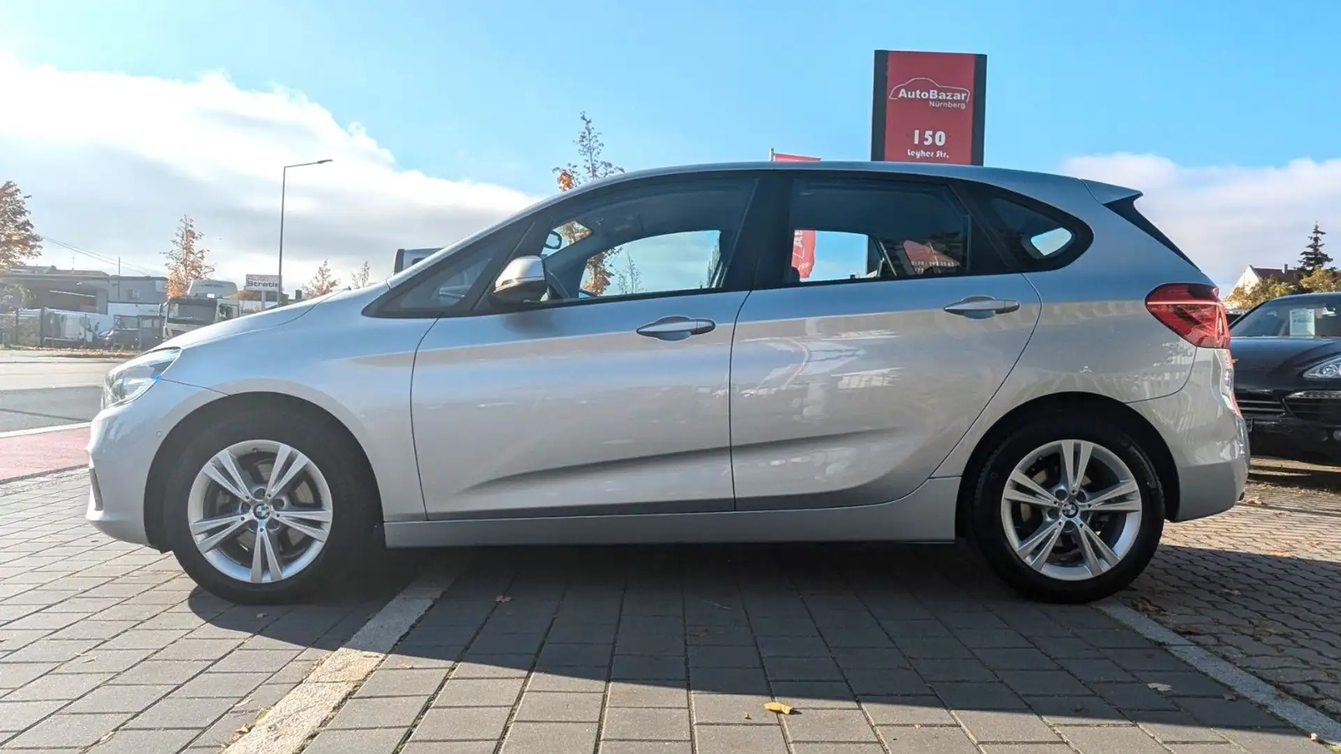 BMW 220 i Active Tourer / Autom. /Scheckheft / Euro 6 Ezüst - 2